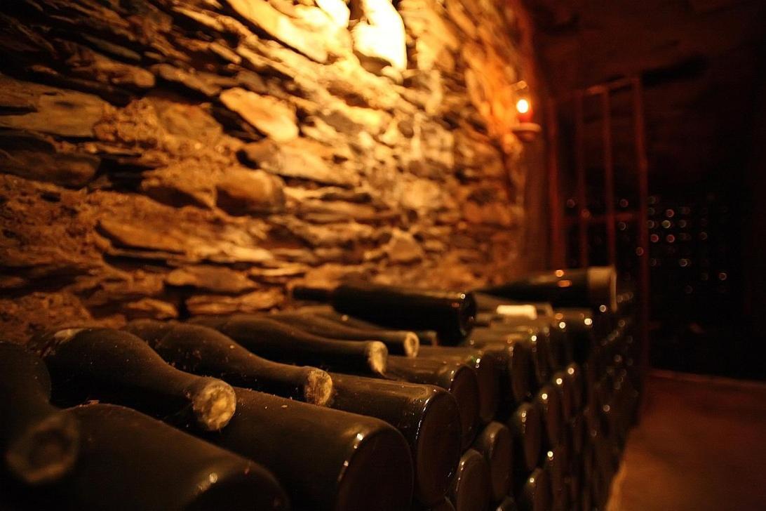 Hotel Weingut Schuetzen Зенхайм Стая снимка